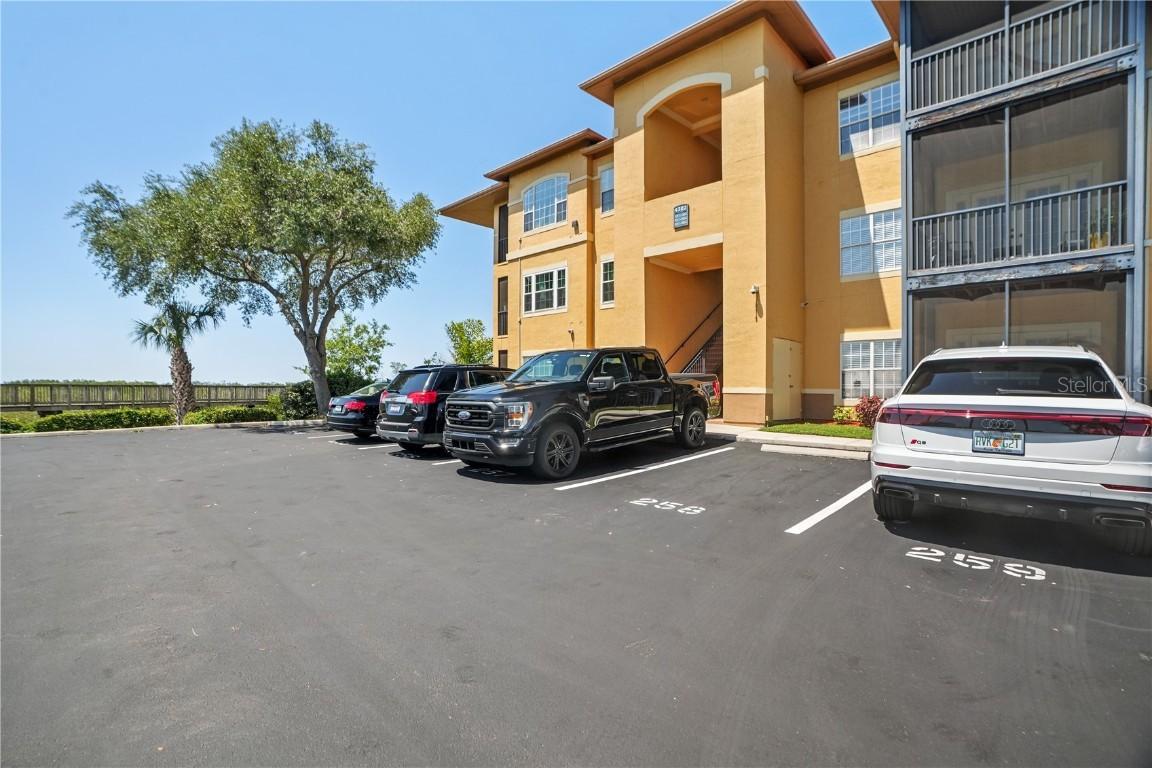 4302 Bayside Village Dr. #102, Tampa, FL 33615