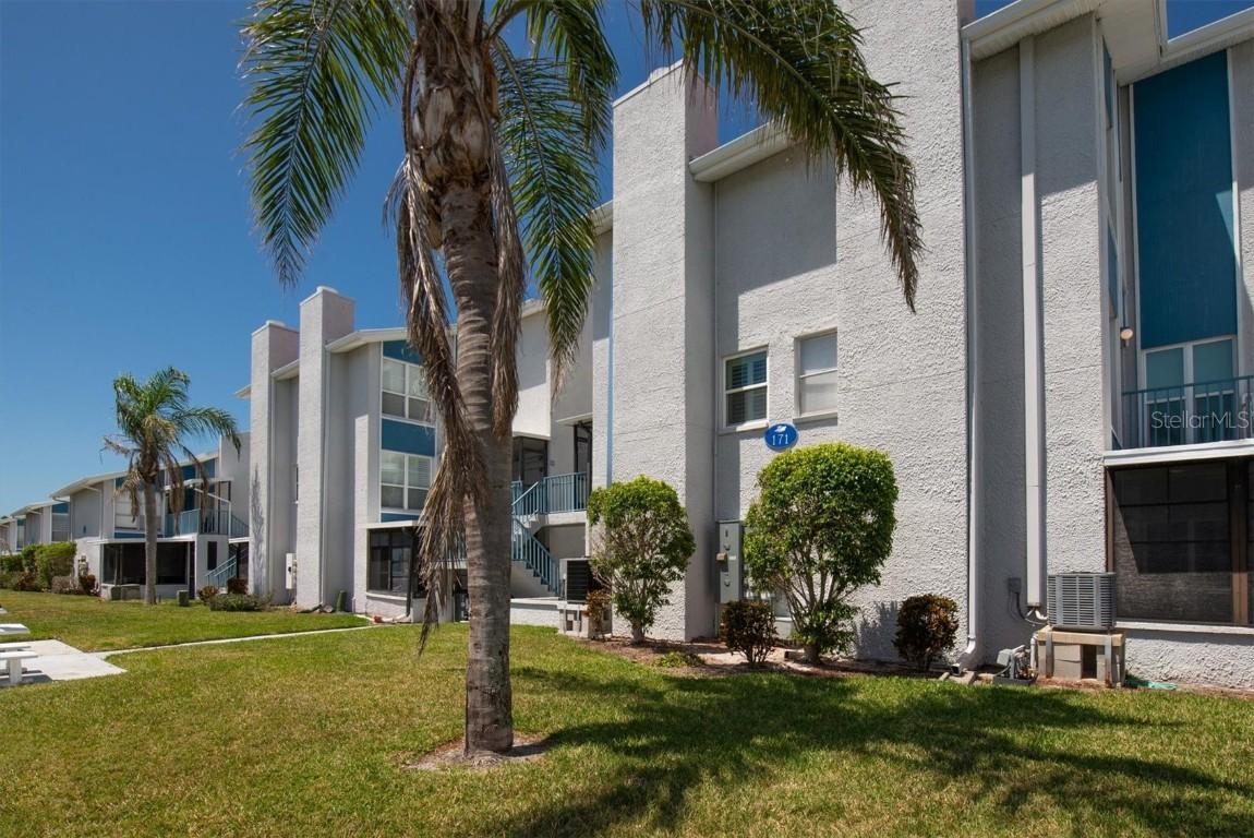 171 Medallion Blvd. #F, Madeira Beach, FL 33708