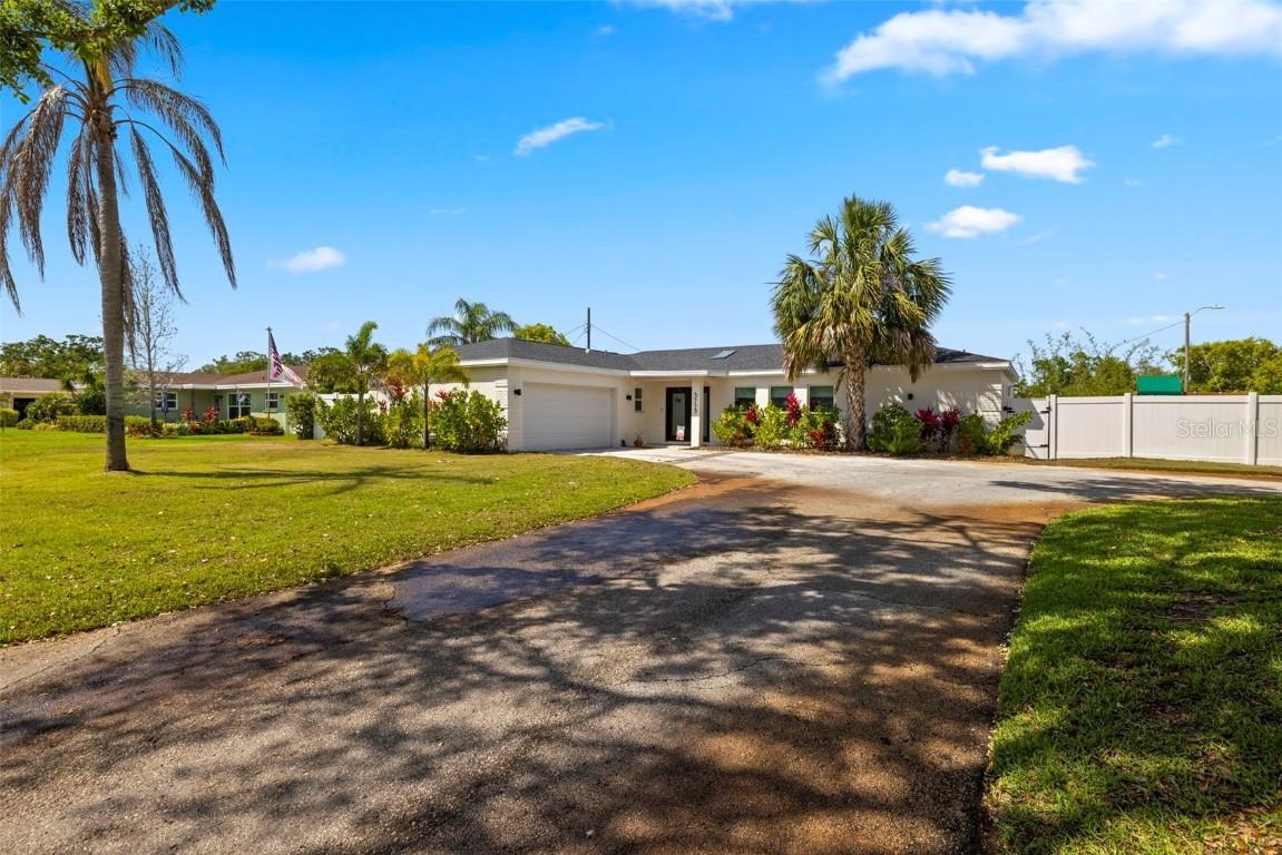 3775 Harbor Heights Dr., Largo, FL 33774