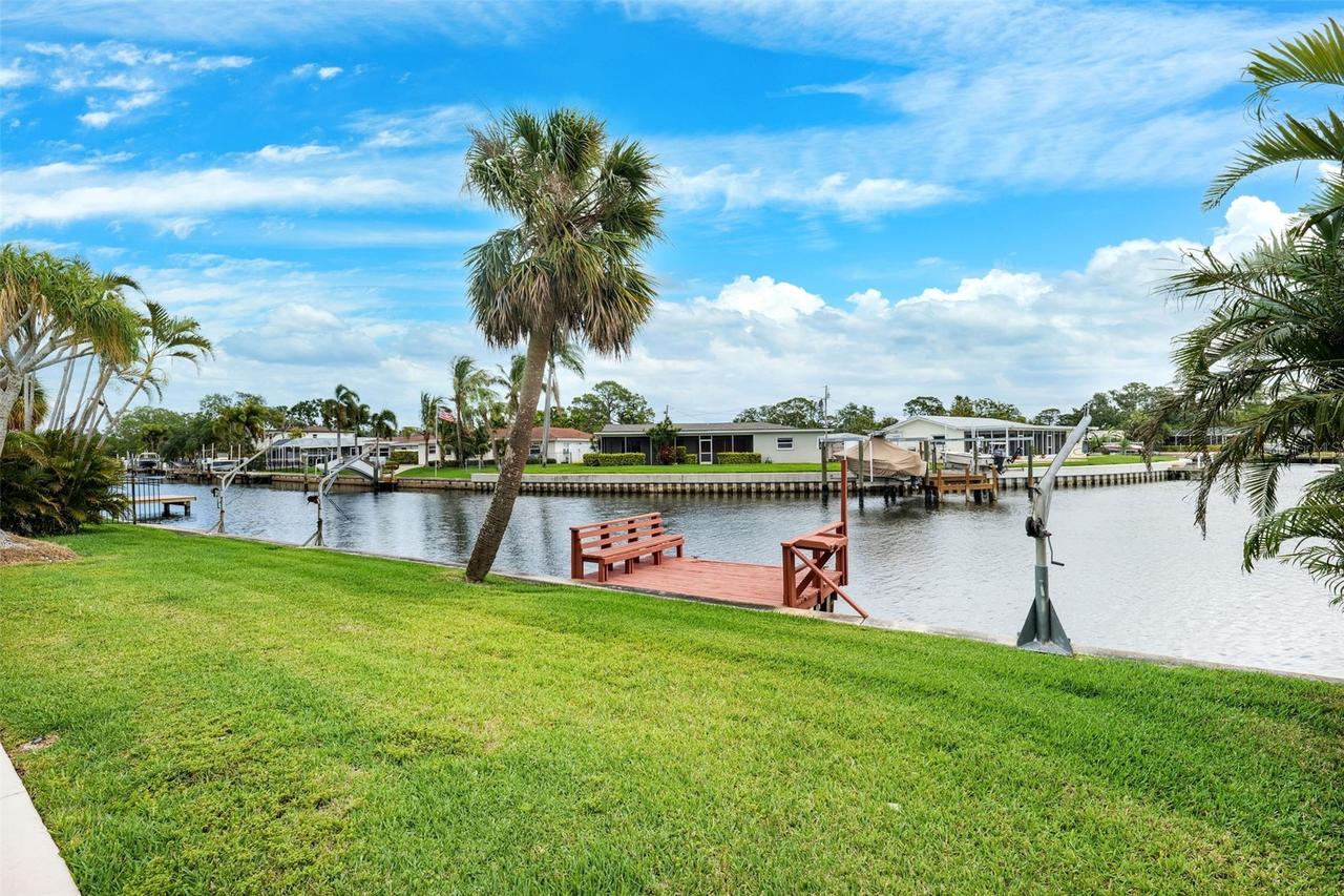 5201 Dover St., St Petersburg, FL 33703