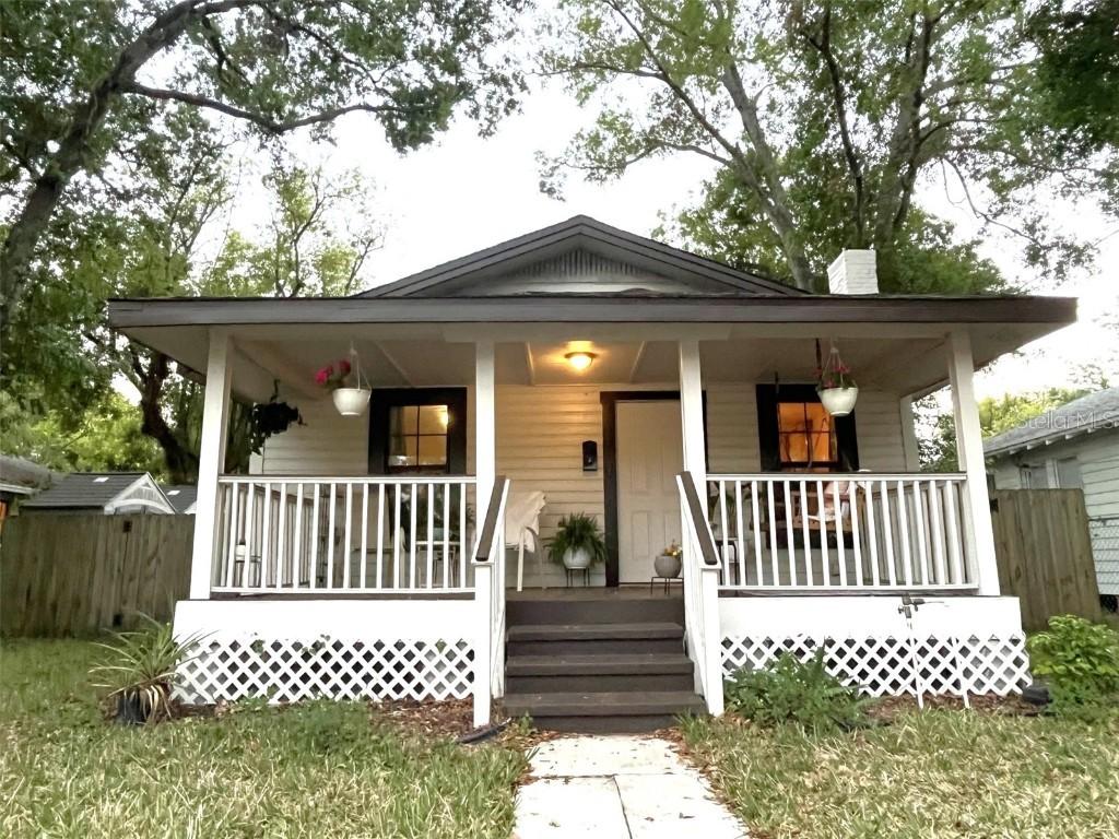 1223 E Osborne Ave., Tampa, FL 33603
