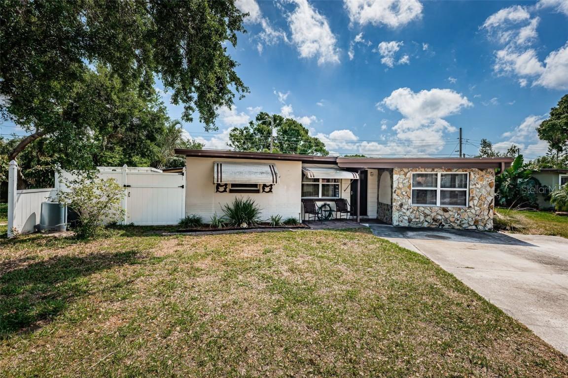 11831 N 104th Ln., Largo, FL 33773