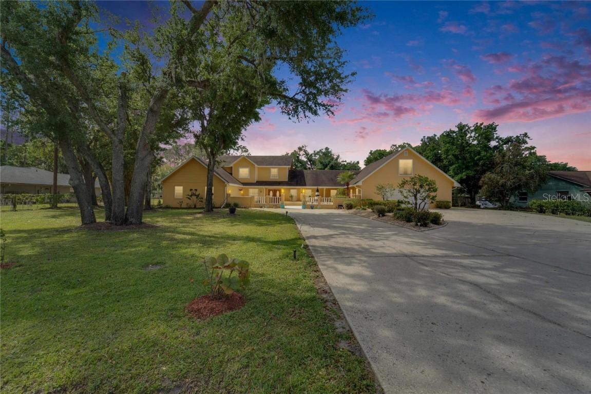 4902 Log Cabin Dr., Lakeland, FL 33810