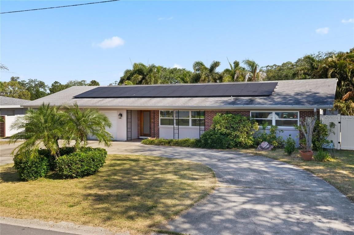 1720 Emerald Dr., Clearwater, FL 33756