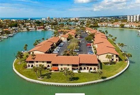 540 Plaza Seville Ct. #74, Treasure Island, FL 33706