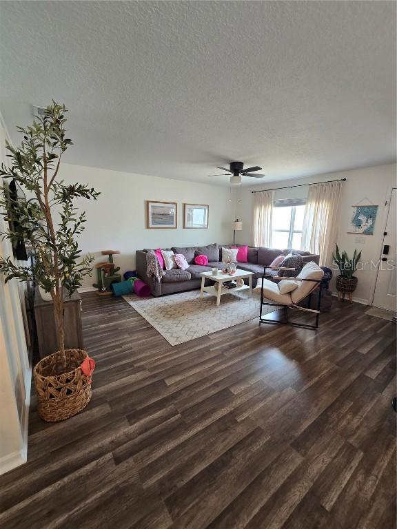 4601 N 38th St., Tampa, FL 33610