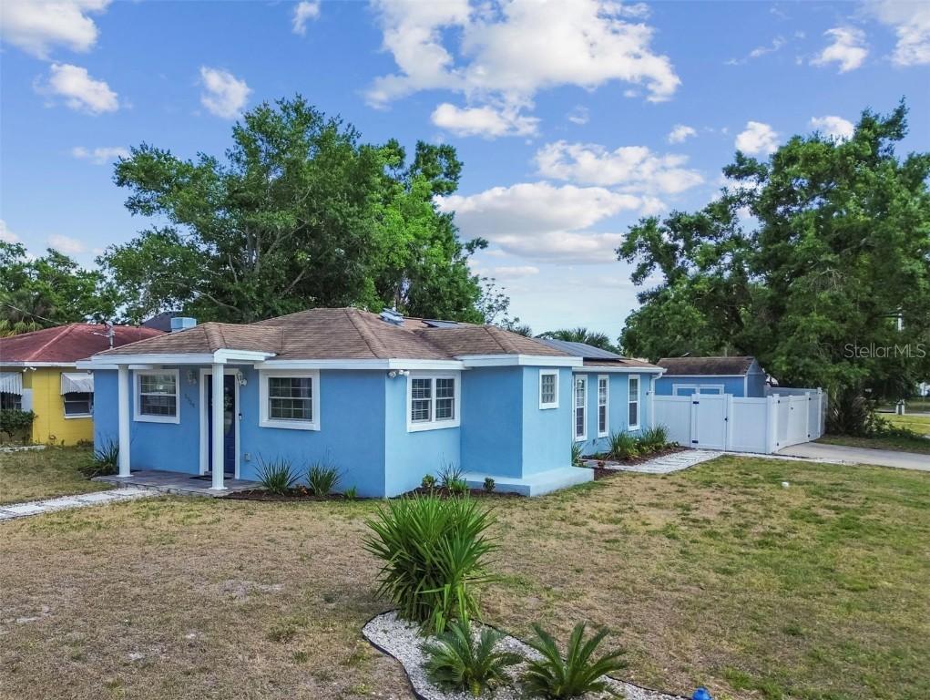1724 W Saint Conrad St., Tampa, FL 33607
