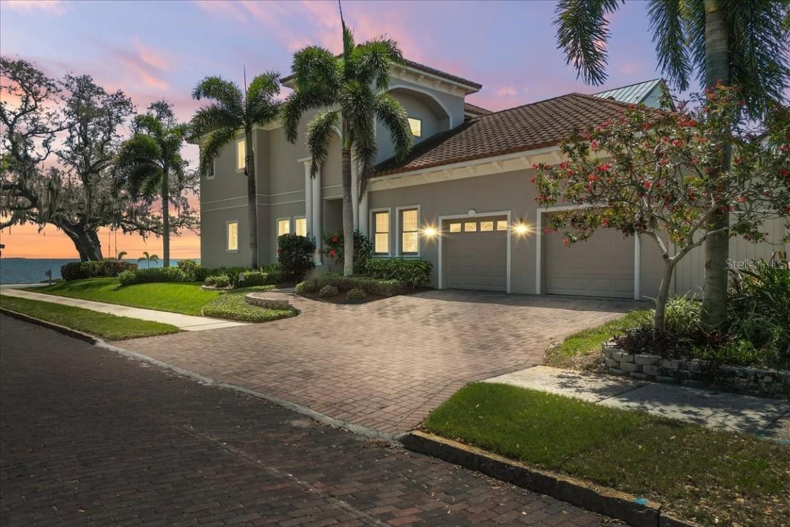 827 N Bayshore Dr., Safety Harbor, FL 34695