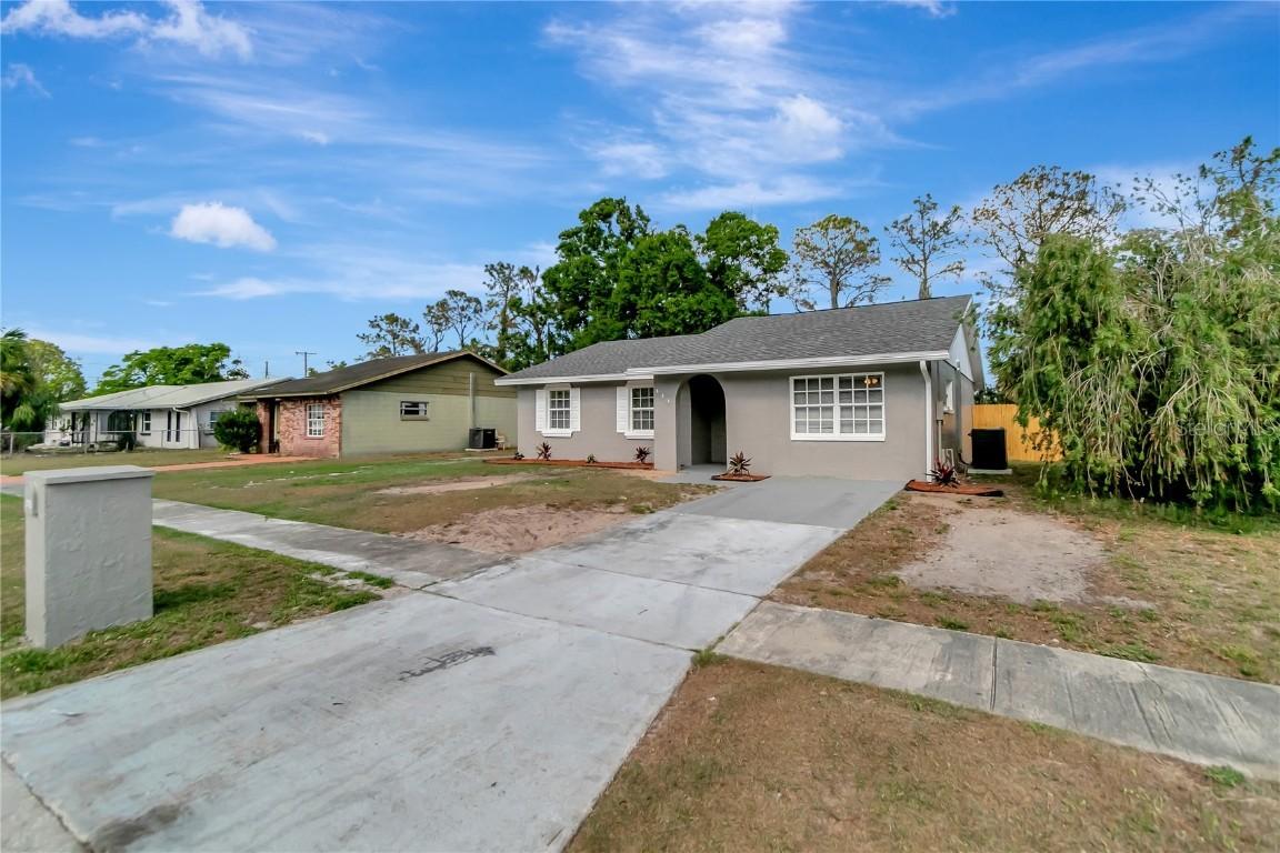 606 Bethune Dr., Plant City, FL 33563
