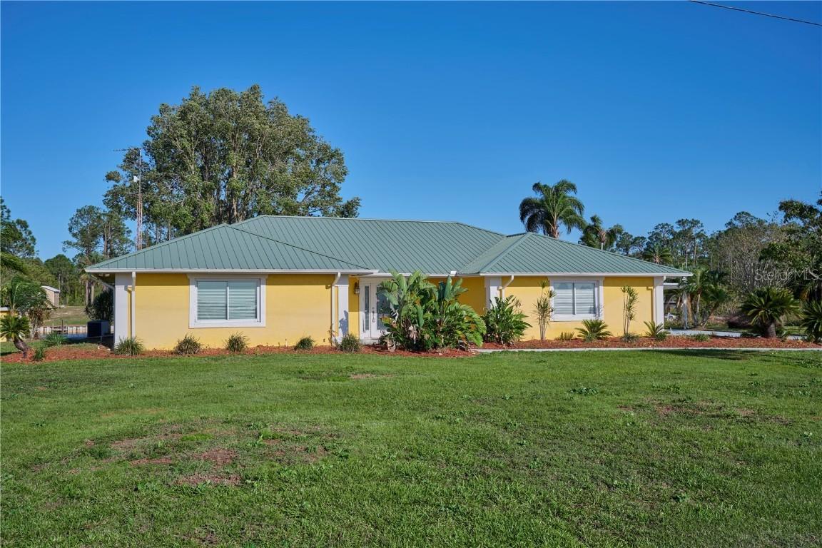 6589 Banyan Dr., Indian Lake Estates, FL 33855