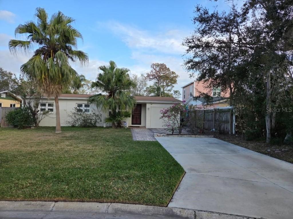 3919 Harrisburg St., St Petersburg, FL 33703