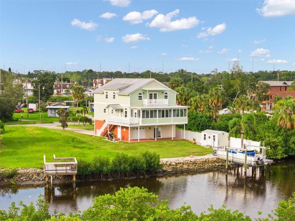 8932 Rocky Creek Dr., Tampa, FL 33615