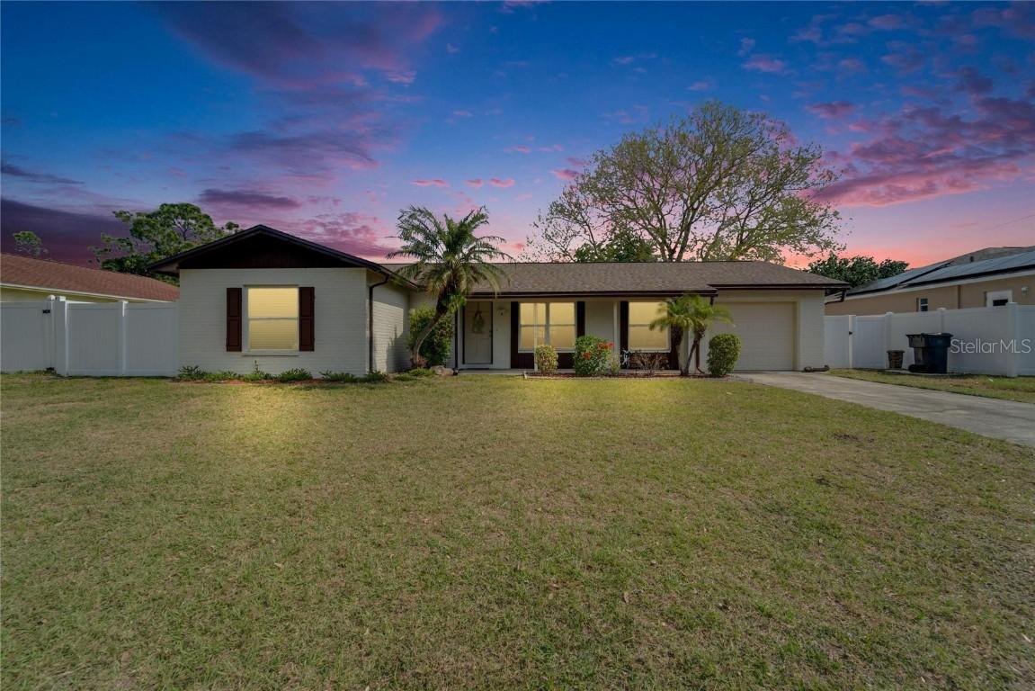 10717 Drummond Rd, Tampa, FL 33615