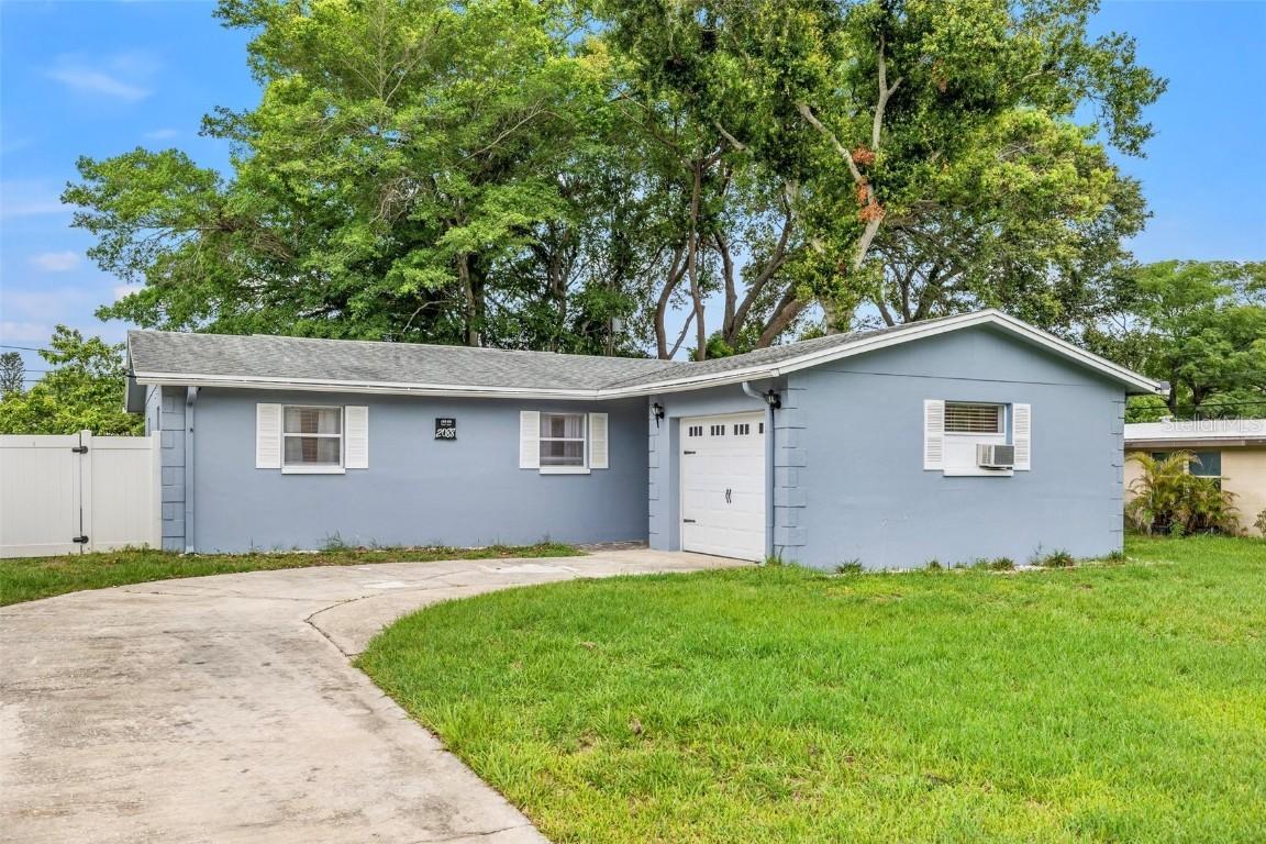 2088 Nellie St., Largo, FL 33774