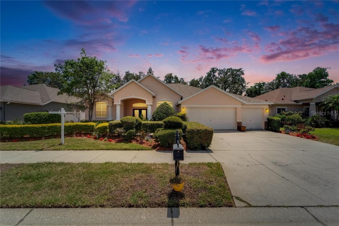2515 Centennial Falcon Dr., Valrico, FL 33596