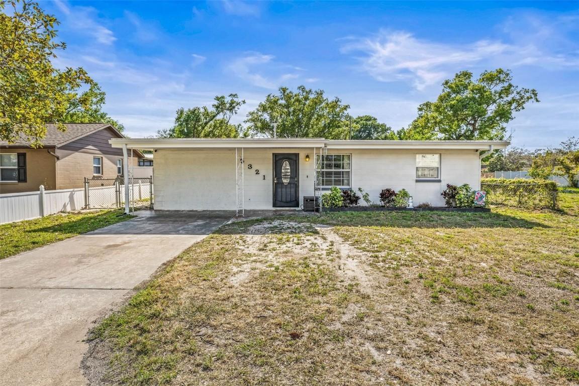 5321 5th St., Zephyrhills, FL 33542
