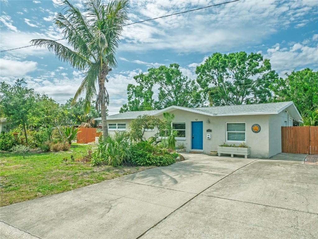 3997 Porpoise Dr., St Petersburg, FL 33705