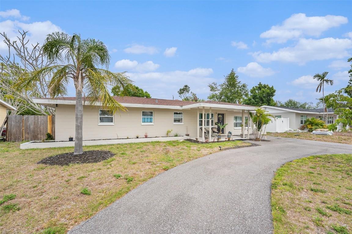 831 72nd Ave., St Petersburg, FL 33702