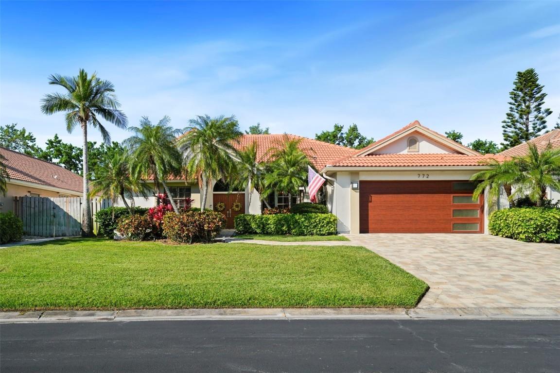772 Live Oak Ter., St Petersburg, FL 33703
