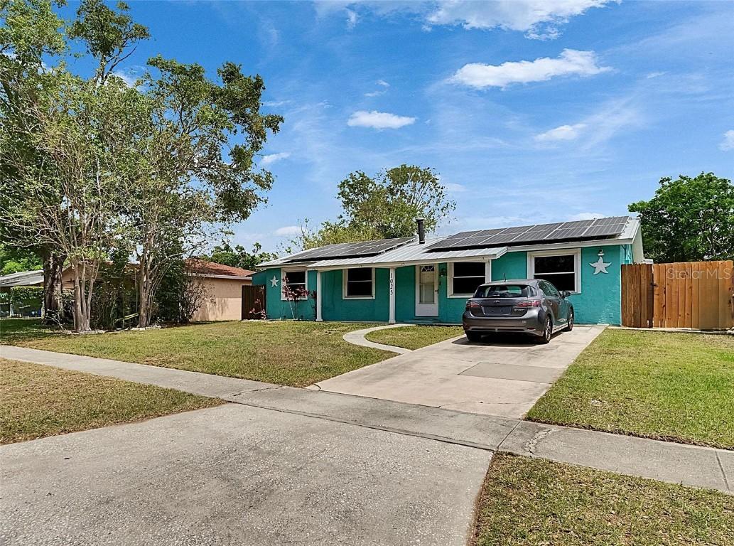 1025 Melonwood Ave., Clearwater, FL 33759