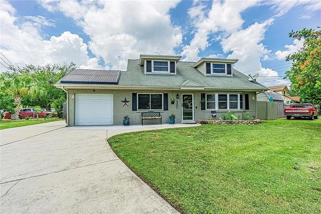 9201 86th Ave., Seminole, FL 33777