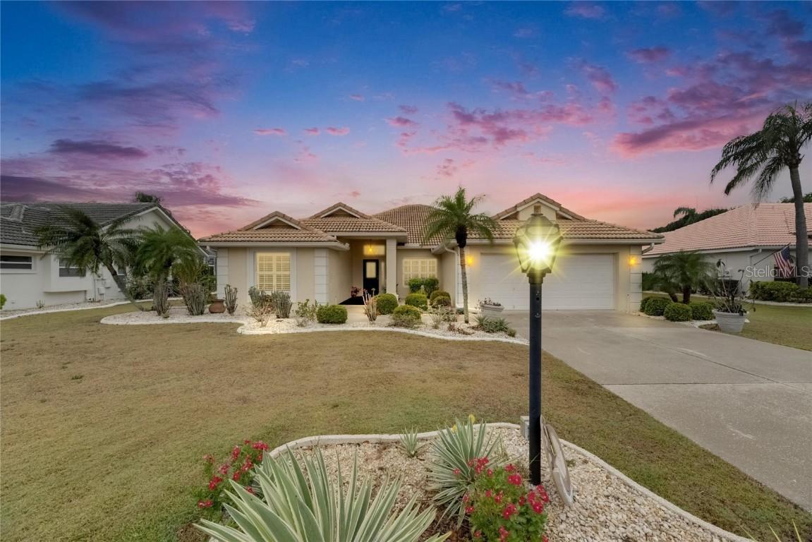2017 S Pebble Beach Blvd., Sun City Center, FL 33573