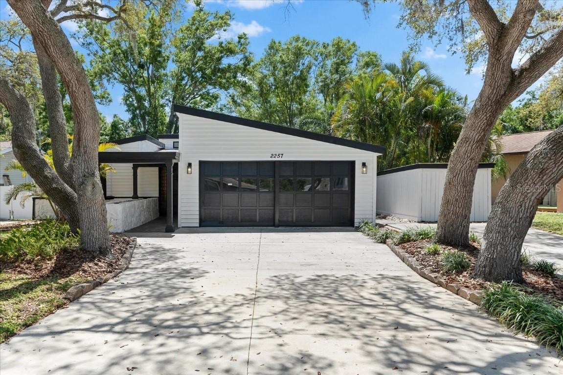 2257 Lake Dr., Dunedin, FL 34698