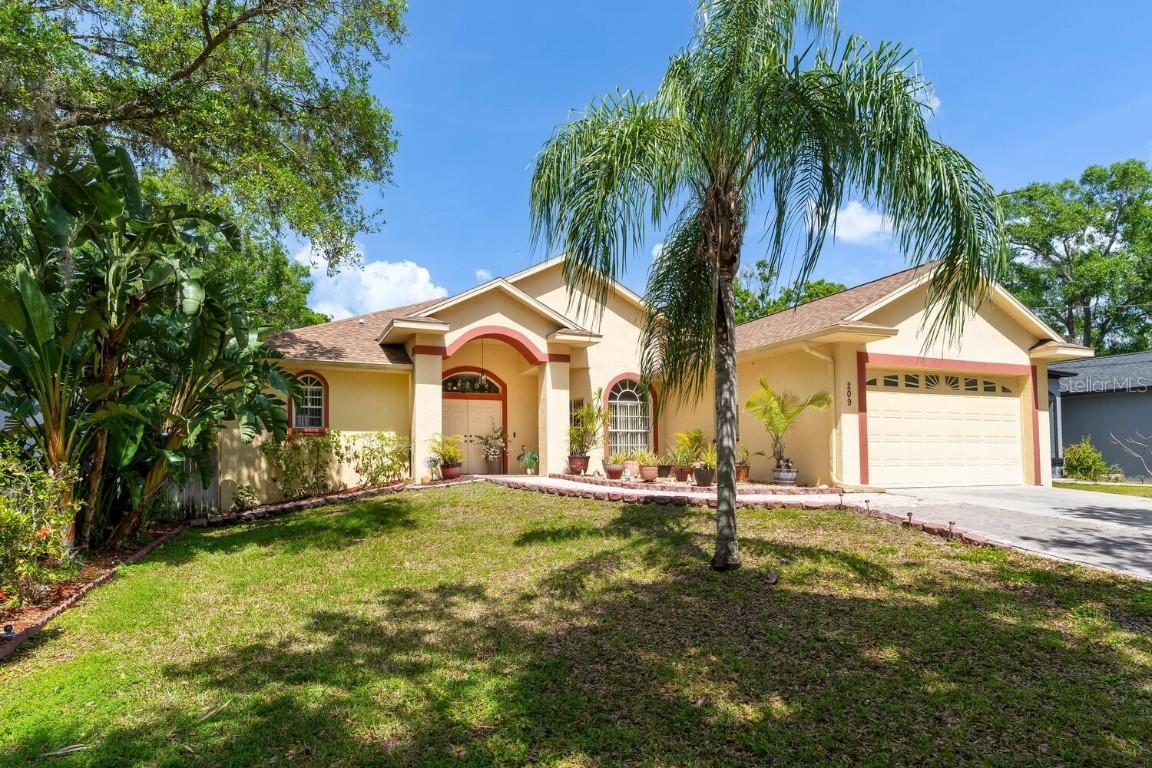 209 Arlington Ave., Oldsmar, FL 34677