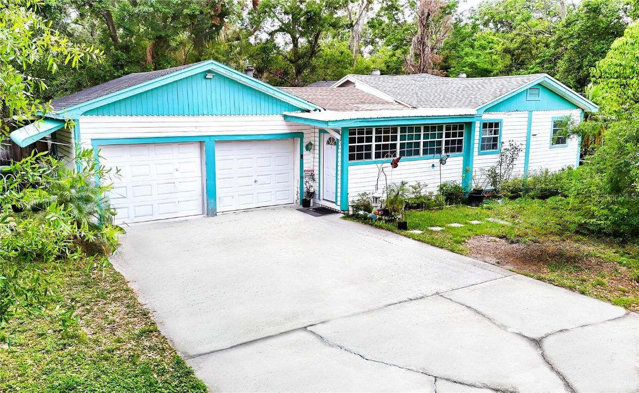 8712 N Temple Ave., Tampa, FL 33617