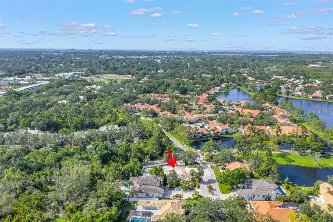 4690 Laurel Oak Ln., St Petersburg, FL 33703