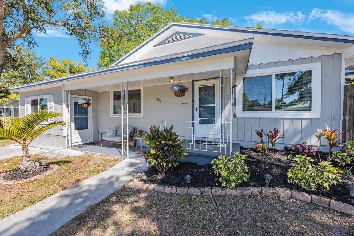 1422 Pinebrook Dr., Clearwater, FL 33755