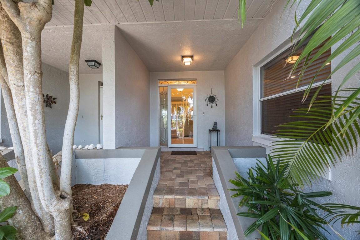 903 Pinellas Bayway #308, Tierra Verde, FL 33715