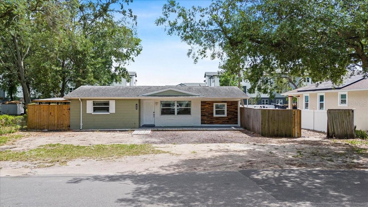 817 E 145th Ave., Tampa, FL 33613