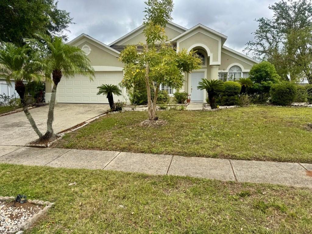 1734 Powder Ridge Dr, Valrico, FL 33594