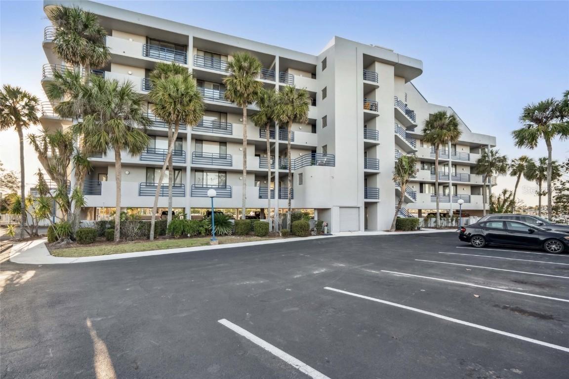 4823 Ebbtide Ln. #304, Port Richey, FL 34668