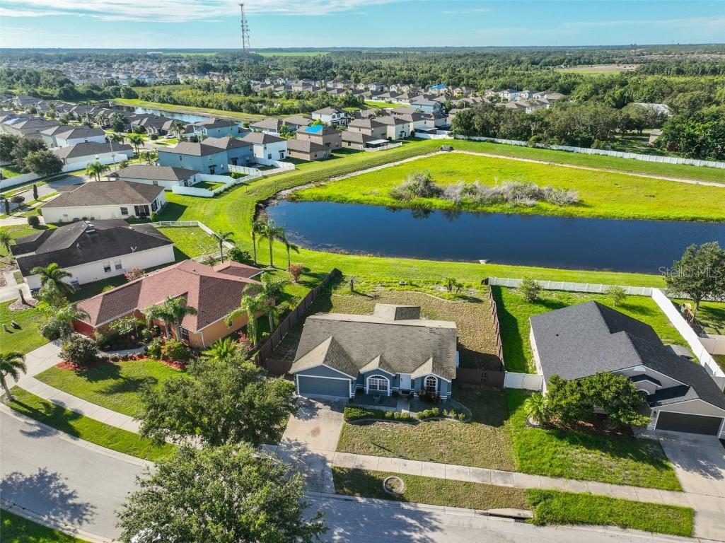 10540 Carloway Hills Dr., Wimauma, FL 33598