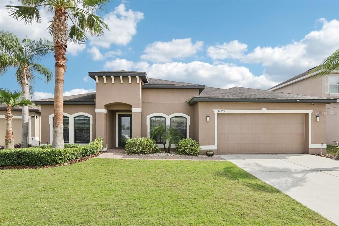 14227 Alistar Manor Dr., Wimauma, FL 33598