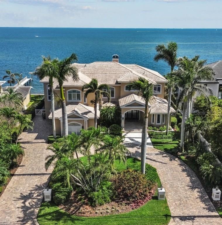 1737 Brightwaters Blvd., St Petersburg, FL 33704