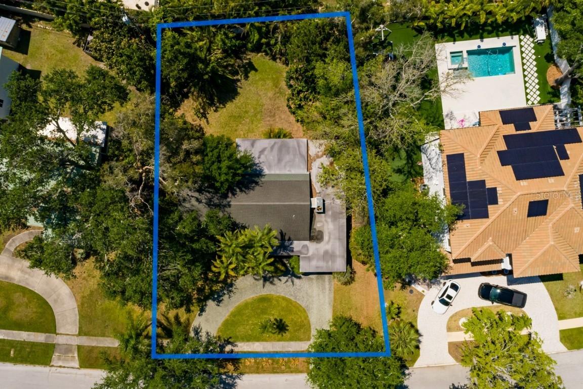 459 Bayview Dr., St Petersburg, FL 33704