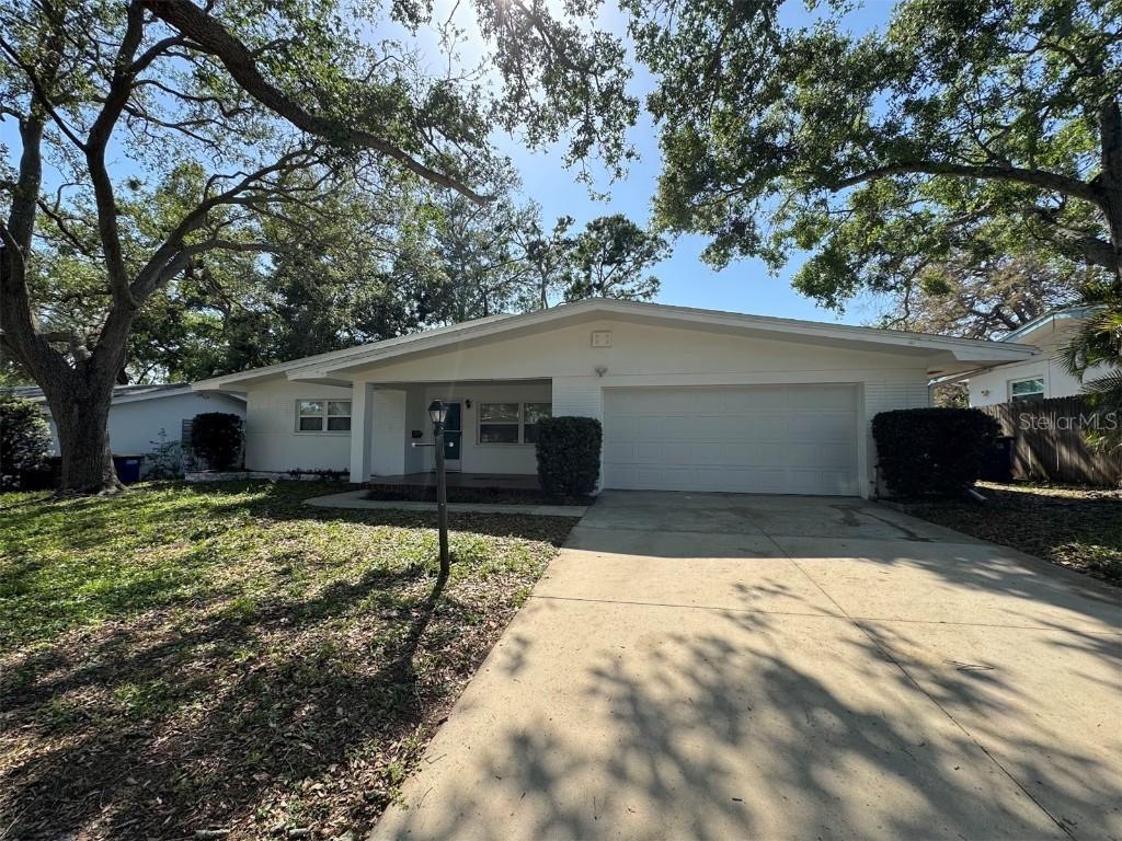 908 Pineview Ave., Clearwater, FL 33756