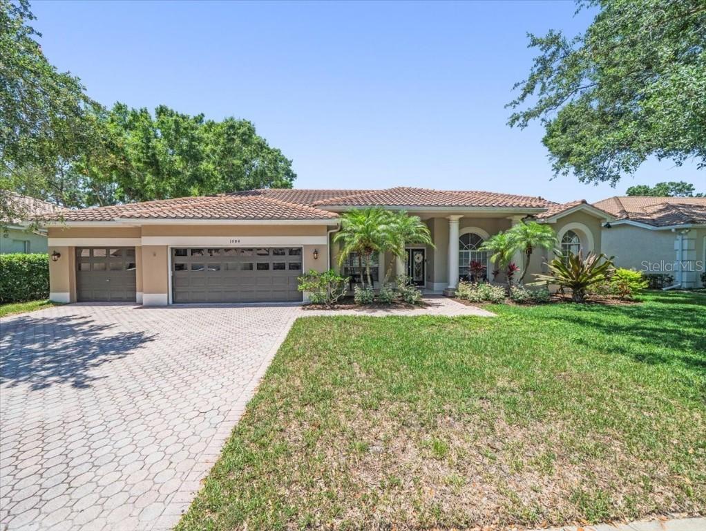 1084 Berkshire Ln., Tarpon Springs, FL 34688