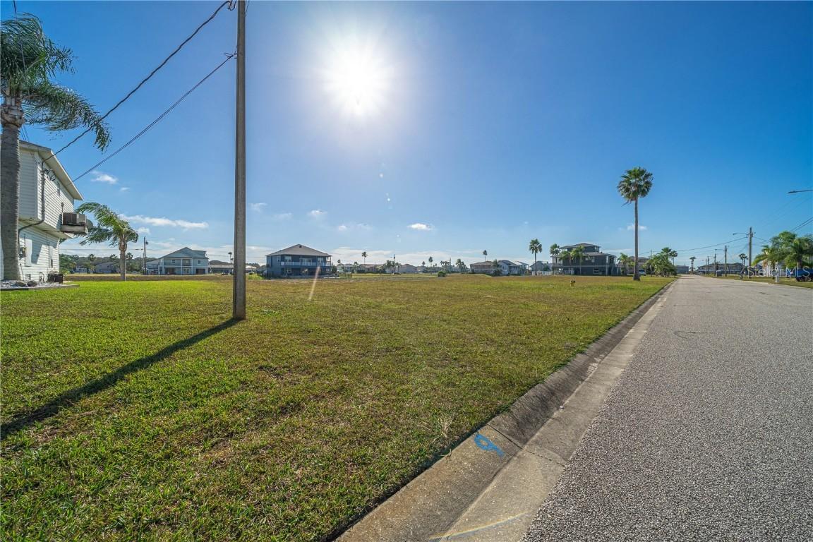 3520 Cobia Dr., Hernando Beach, FL 34607