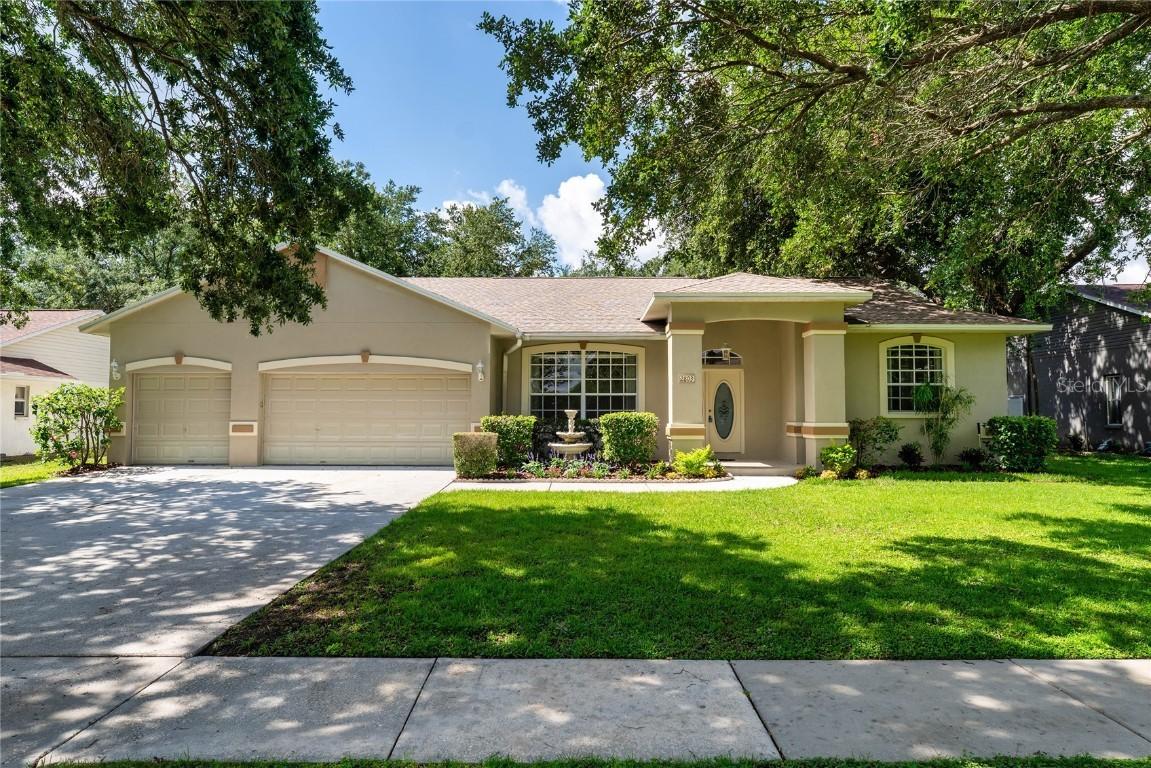 2803 Bent Leaf Dr., Valrico, FL 33594