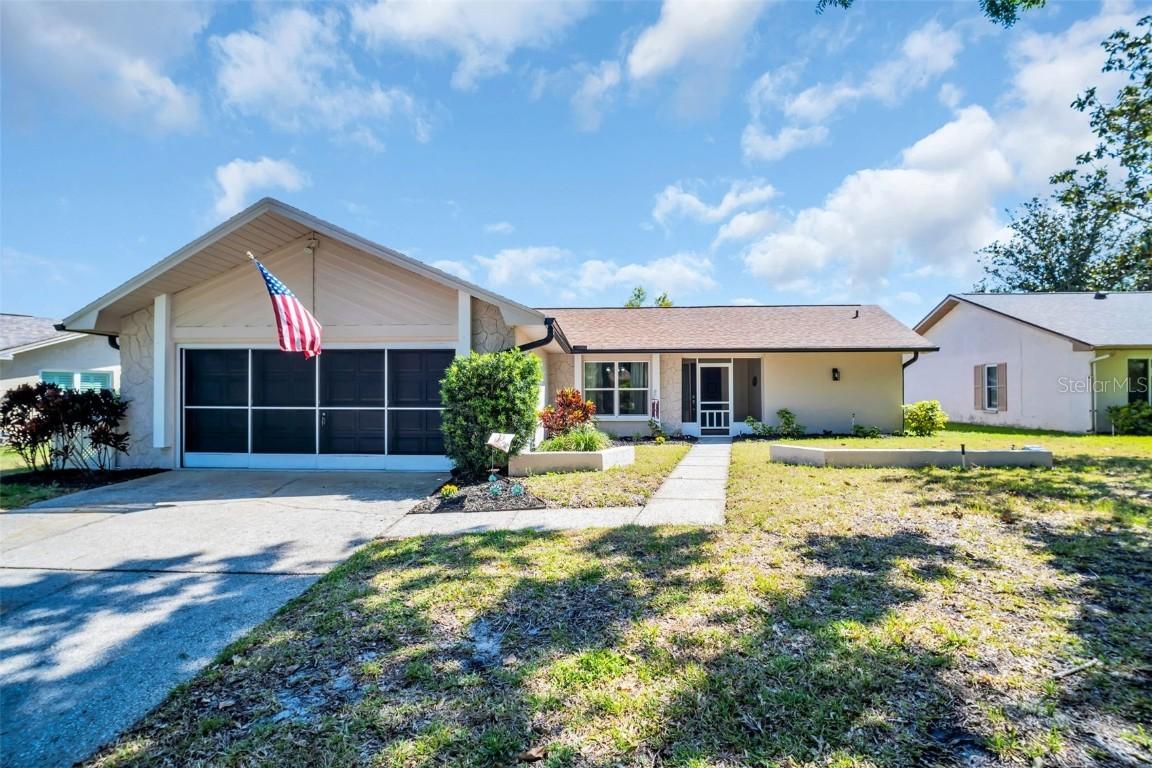 1657 Glengarry Dr., Palm Harbor, FL 34684