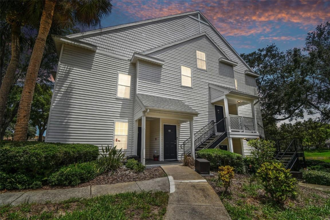 3261 Haviland Ct. #303, Palm Harbor, FL 34684