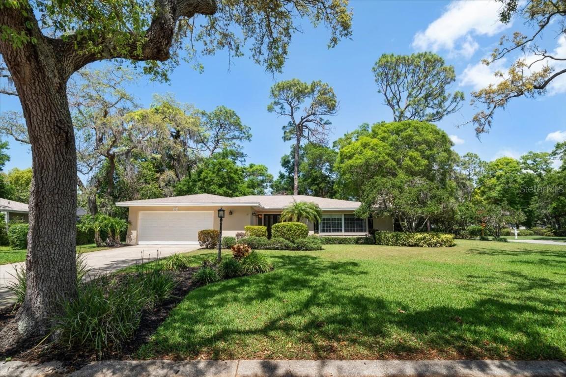 1431 Normandy Ln., Palm Harbor, FL 34683