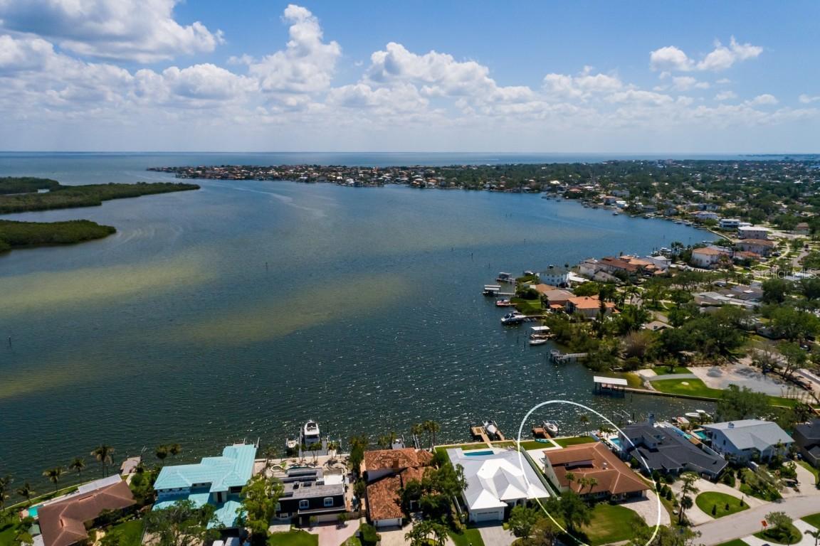 2096 Tanglewood Way, St Petersburg, FL 33702