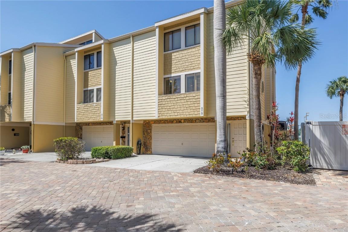 472 Sandy Hook Rd., Treasure Island, FL 33706