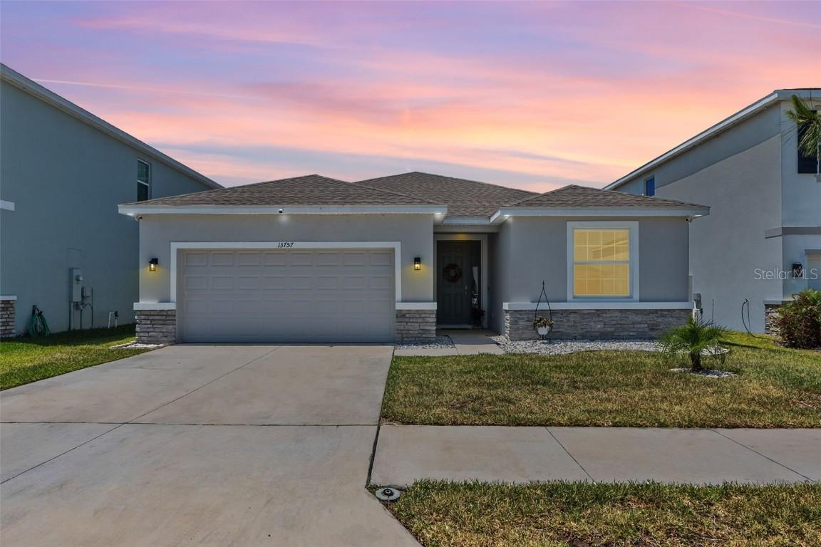 13757 Wineberry Dr., Dade City, FL 33525