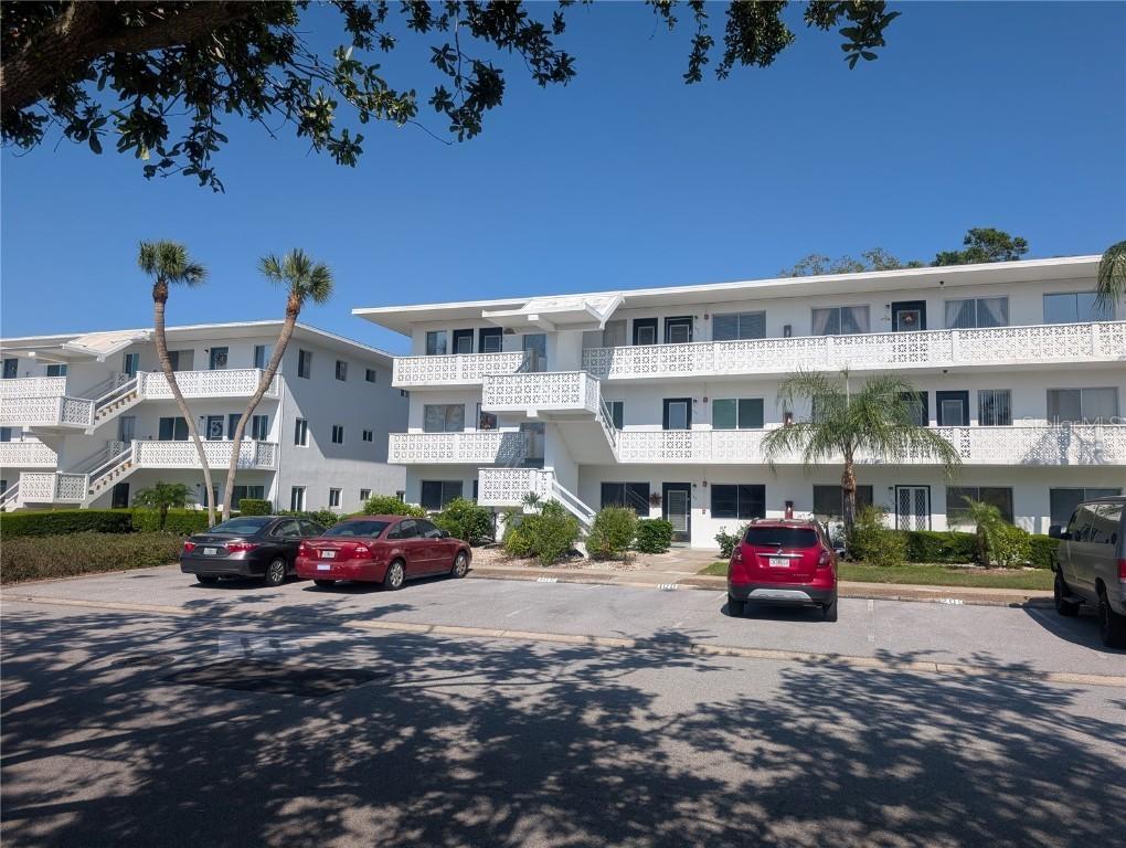 8075 112th St. #110, Seminole, FL 33772